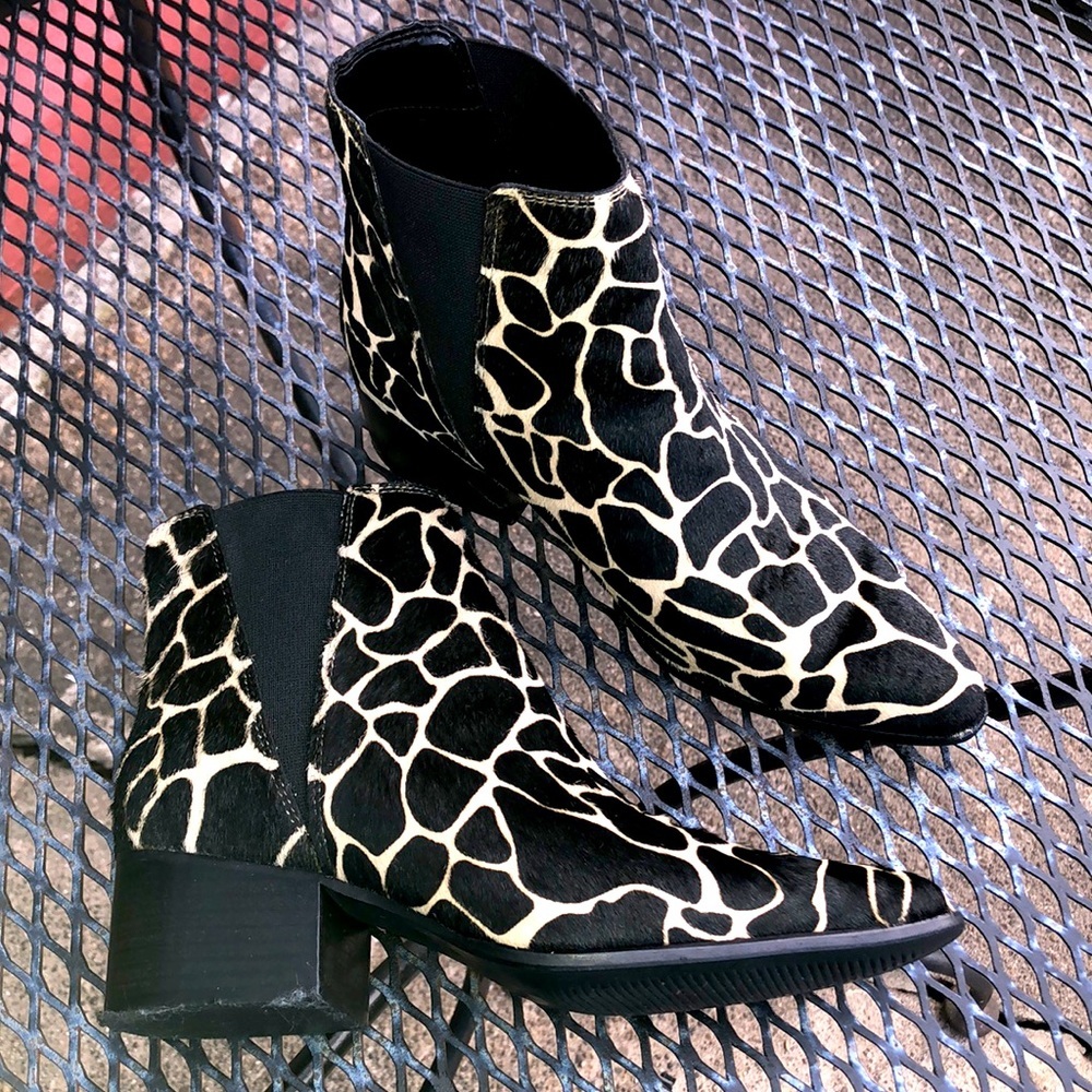 Urban Outfitters Giraffe Print Pony Hair Pola Chelsea Boot size 6